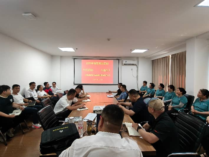 “人人讲安全、个个会应急”资产公司、滨湖城市运营管理集团共同开展消防安全培训及应急疏散演练活动
